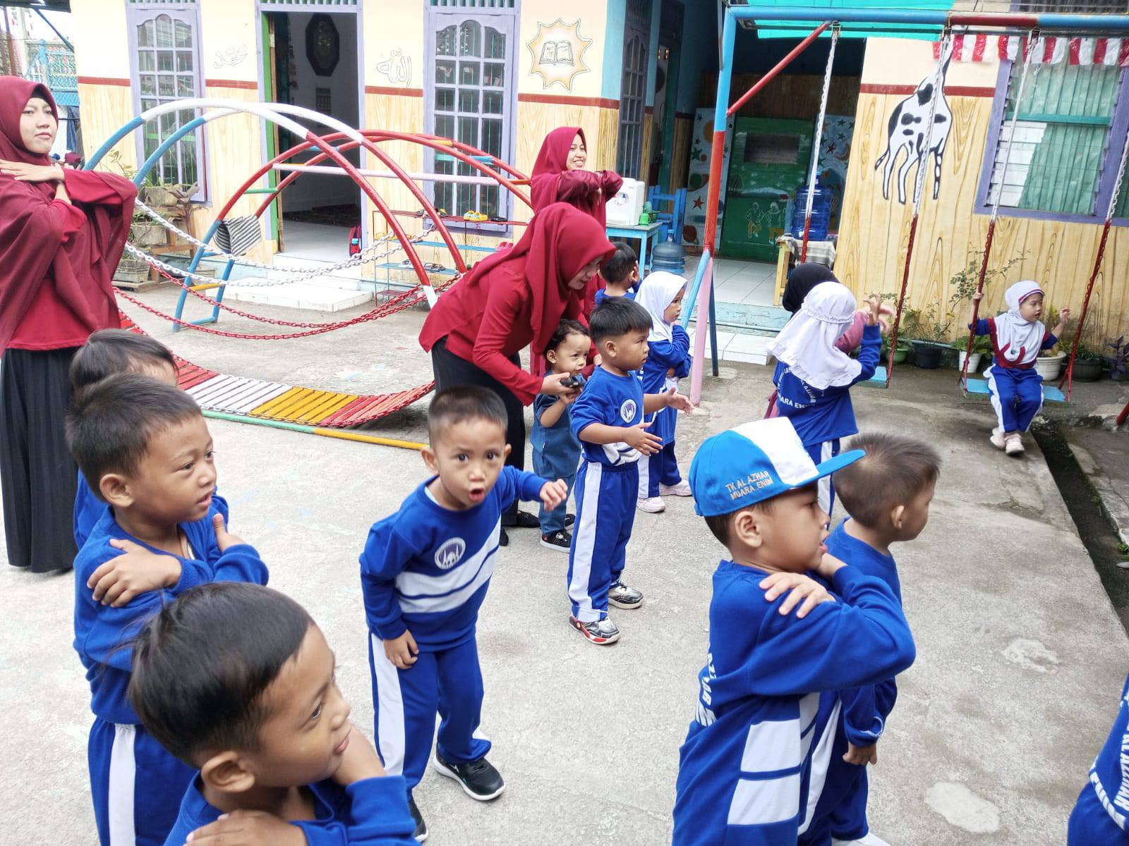 Senam Ceria & Fun Motoric Outdoors